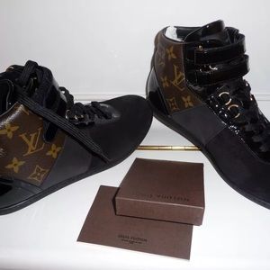 Louis Vuitton Move up Sneaker 39.5